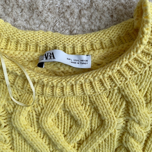 ZARA Pom Pom Knit Openwork Crocket Cropped Sweater Womens Yellow Size L Large - Picture 2 of 6
